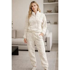 Rebellious One Cream Color New with tag Hearts Sherpa 2 piece set. NWT